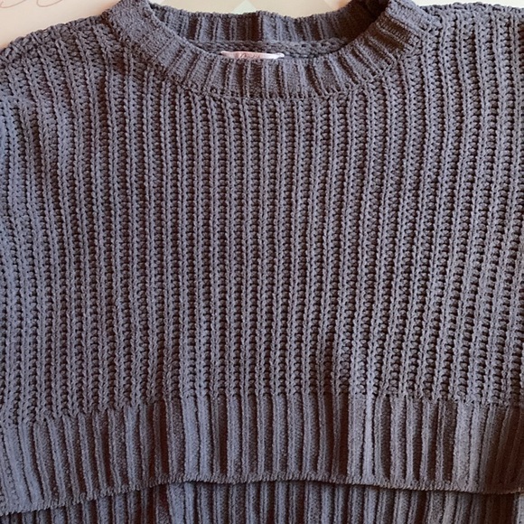 Candie's Cropped Sweater NWOT - Picture 2 of 6